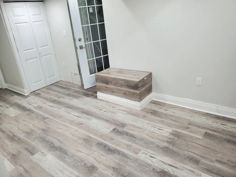 The same room before the new floor